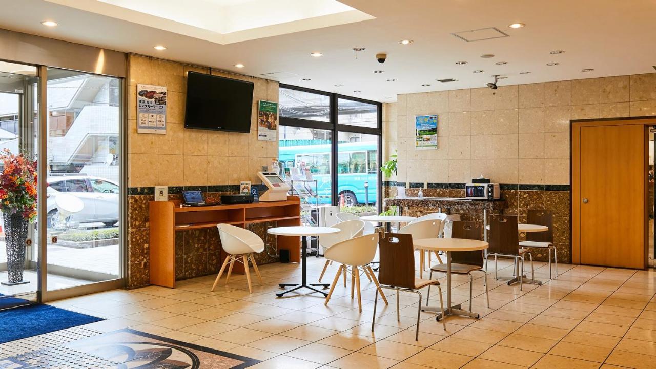 Toyoko Inn Tokyo Tozai-Sen Nishi-Kasai Buitenkant foto