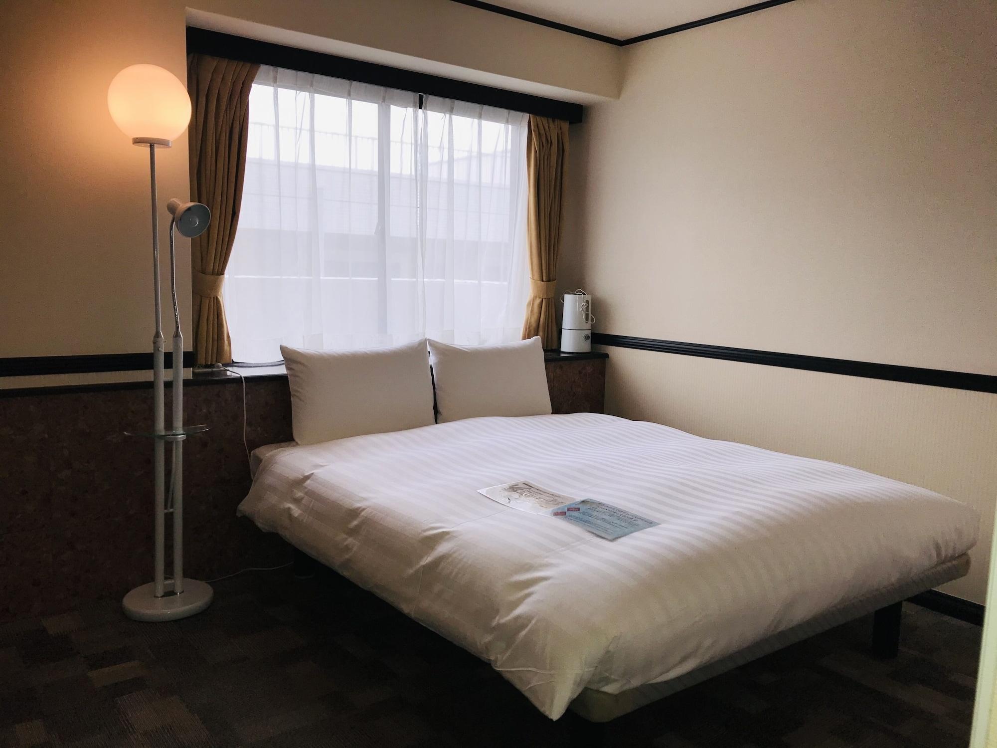 Toyoko Inn Tokyo Tozai-Sen Nishi-Kasai Buitenkant foto