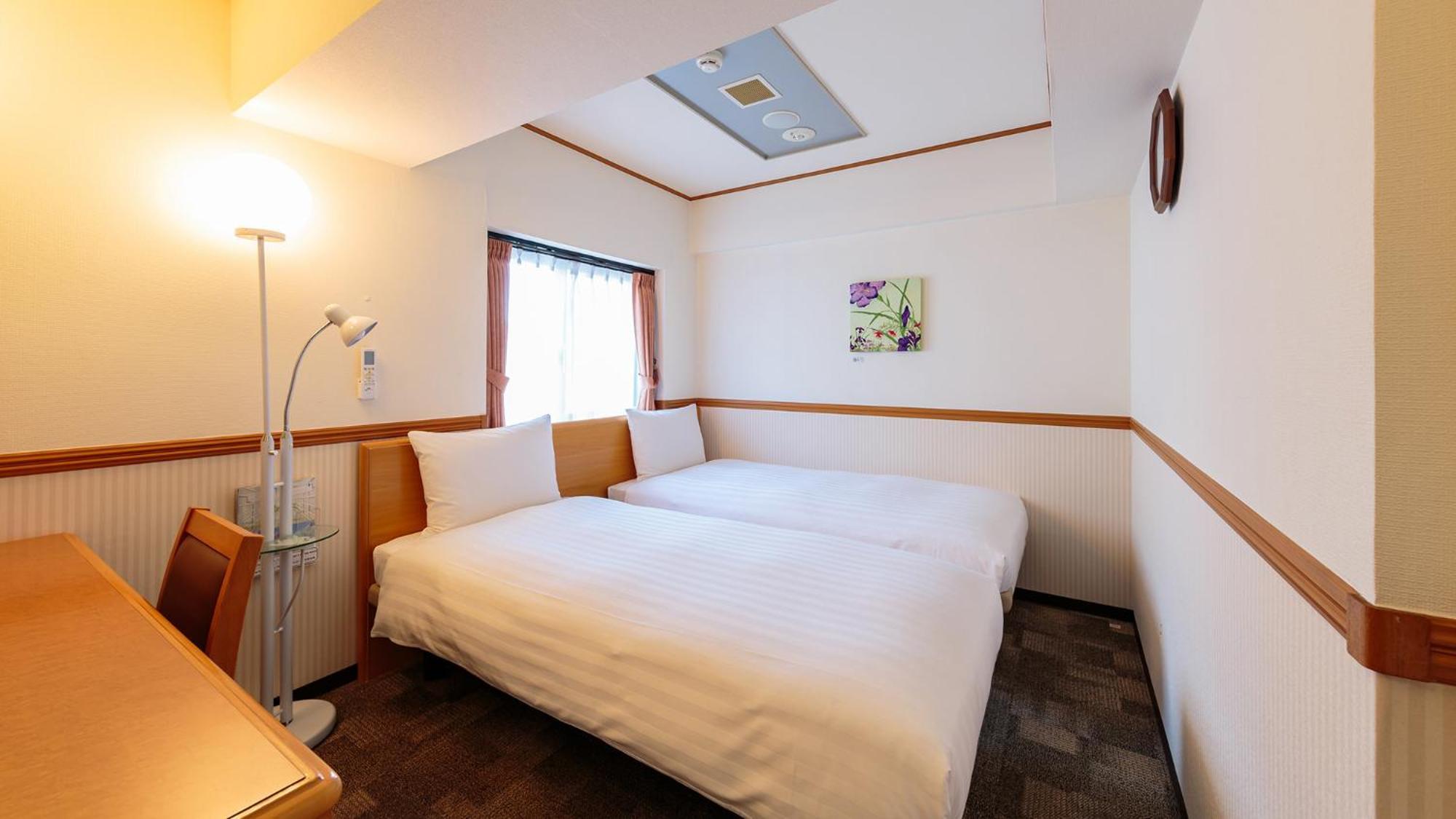 Toyoko Inn Tokyo Tozai-Sen Nishi-Kasai Buitenkant foto